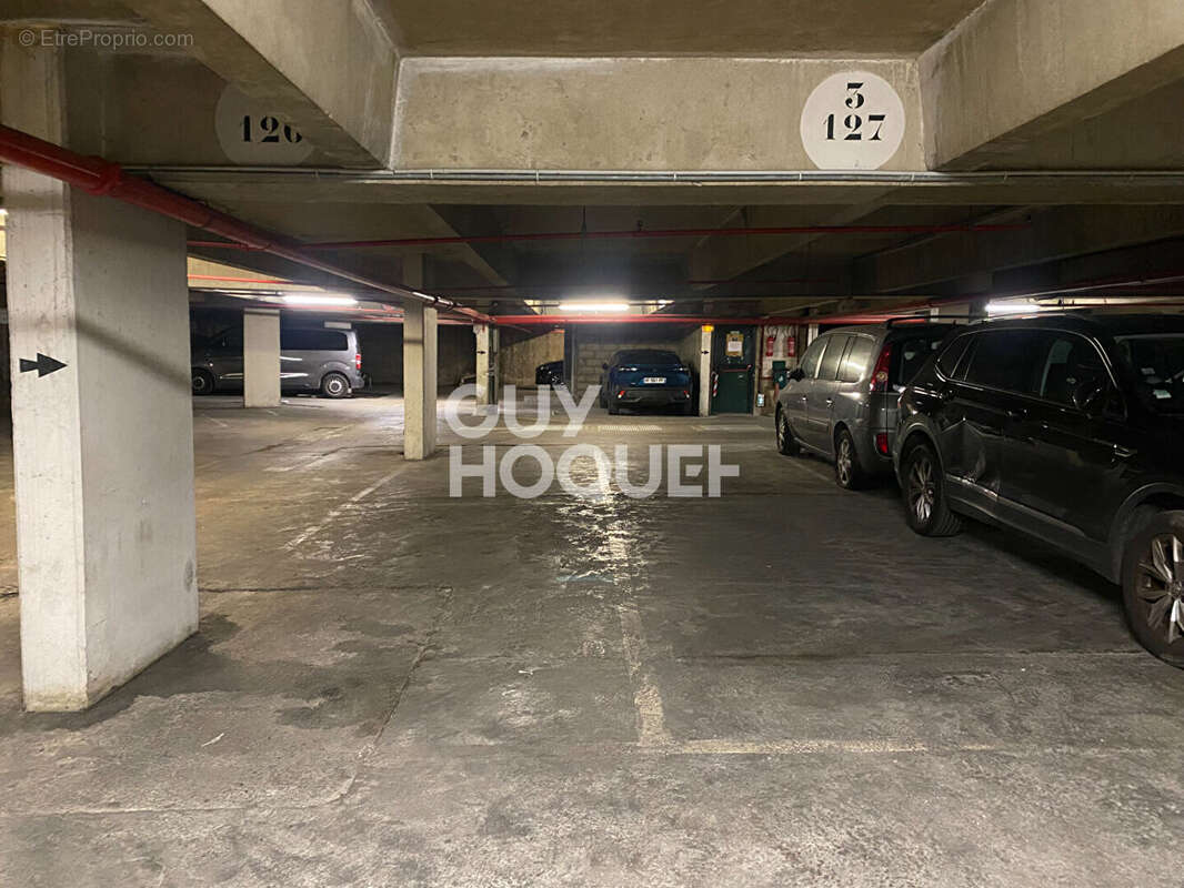 Parking à PARIS-19E