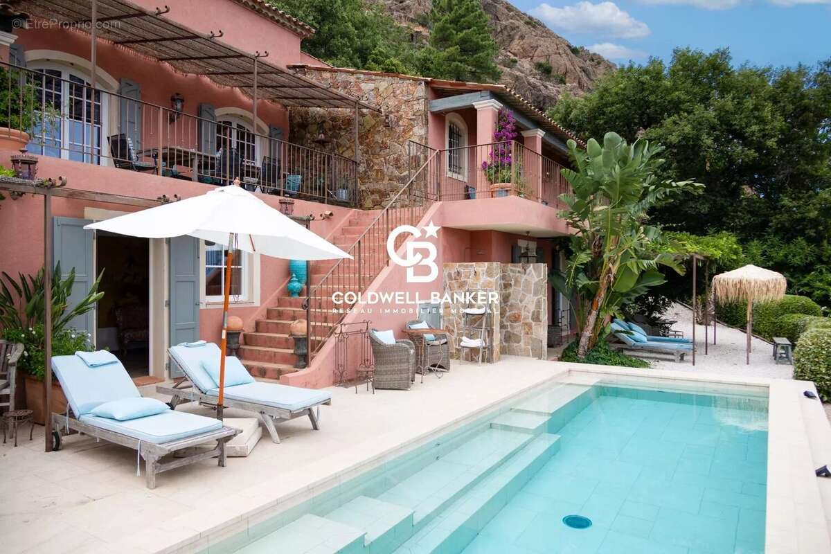 Confort, vue & authenticité et seulement 25 minutes de ST TROPEZ - photo 71