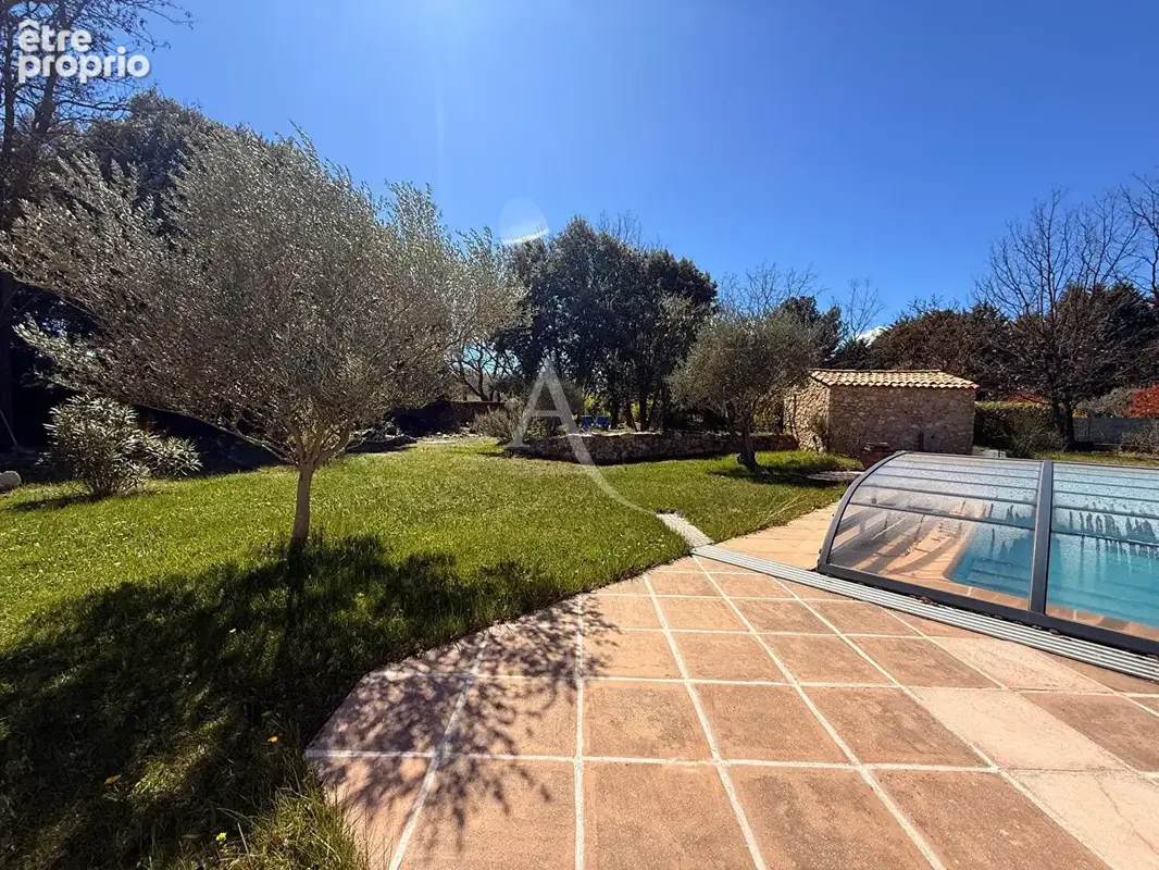 Propriete de 220m2 avec piscine sur 3388m2 de terrain dependance garage atelier - photo 2
