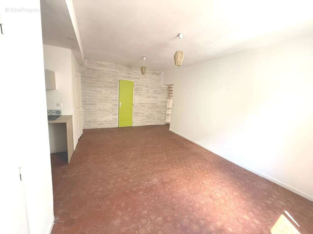 Appartement à TOURVES