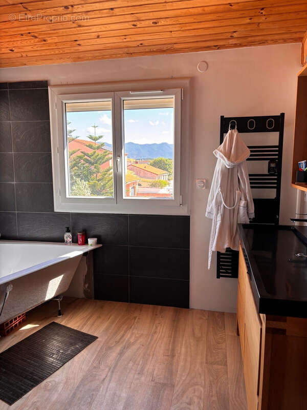 Maison à VILLENEUVE-DE-LA-RAHO