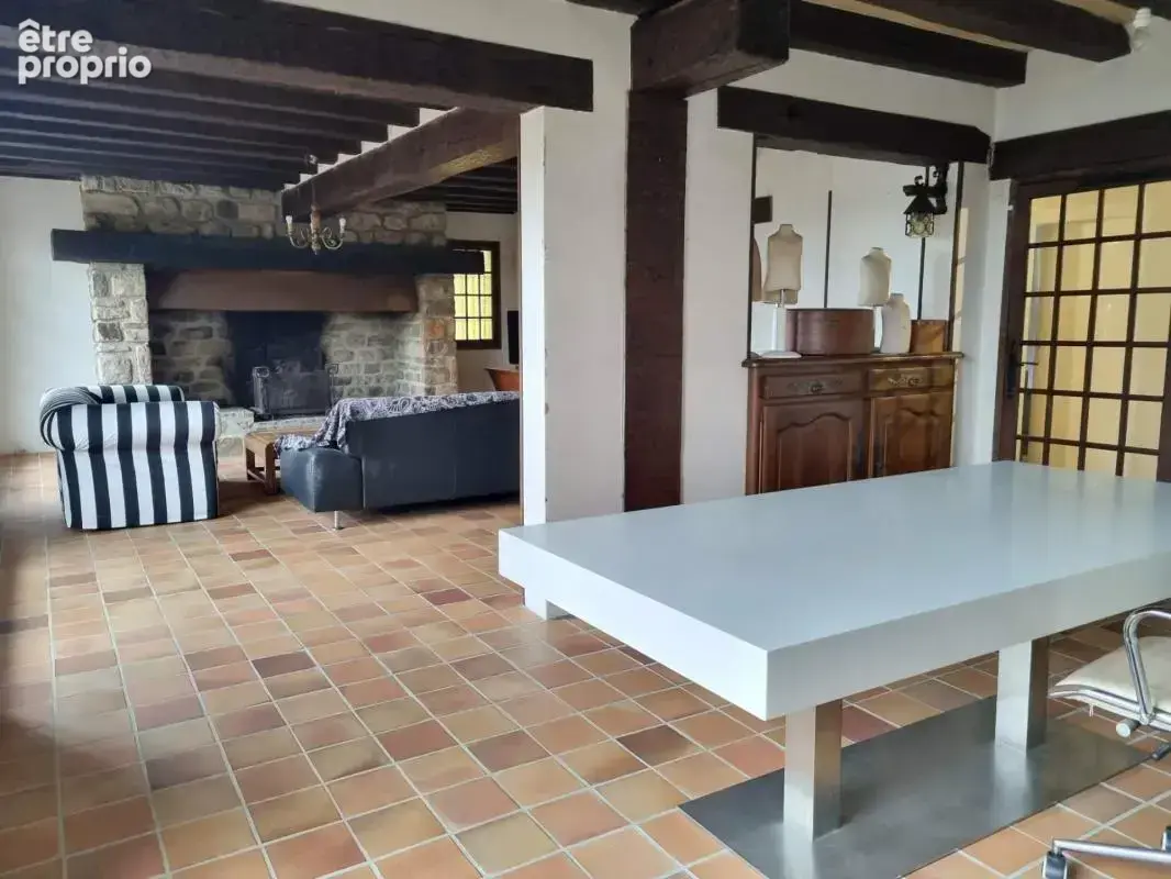 Albussac- Beynat -Grande maison sur 3000 m2 terrain - photo 8