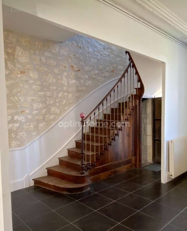 Maison à RUELLE-SUR-TOUVRE