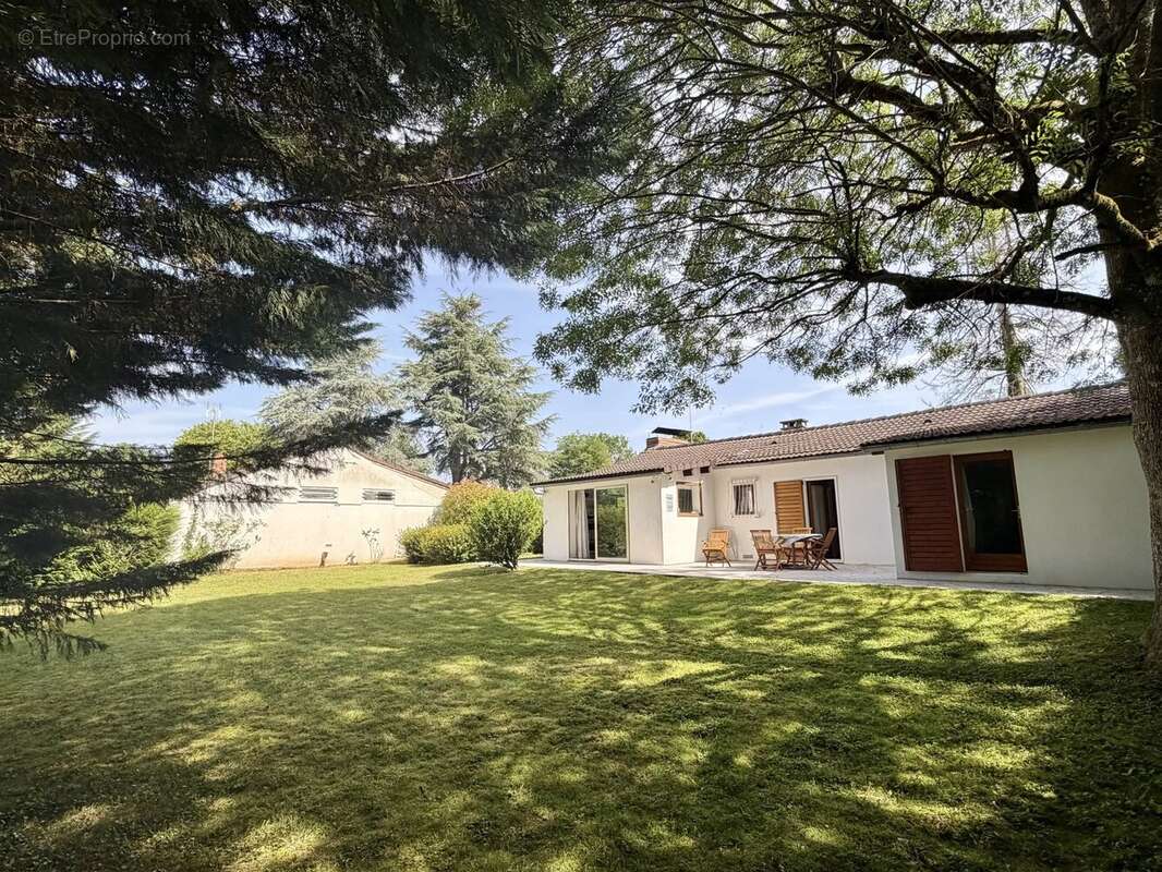 Maison à SAVIGNY-SUR-CLAIRIS