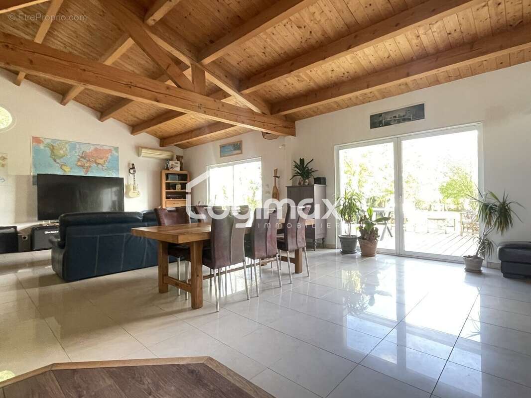 Maison à SAINT-SAUVEUR-D&#039;AUNIS