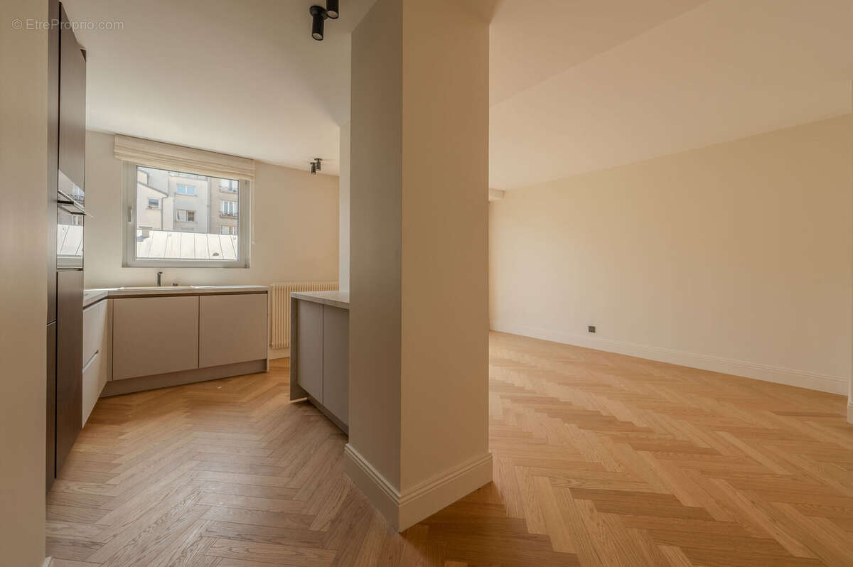 Appartement 44 m² à Paris-15e  - photo 3