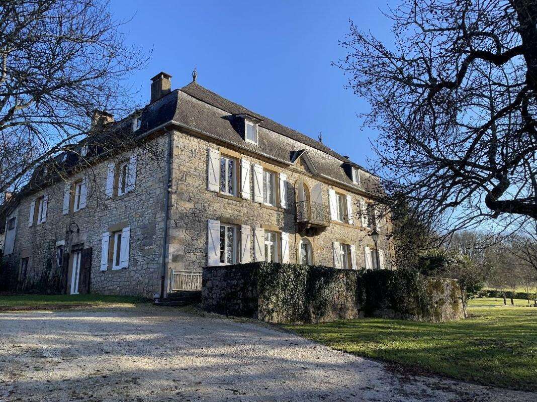 Maison à LA CHAPELLE-AUX-SAINTS