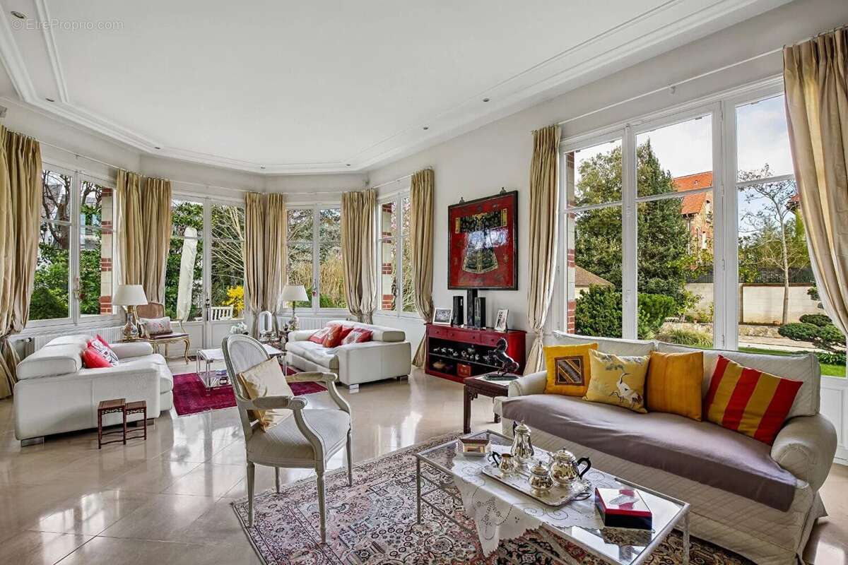 Maison à LE VESINET