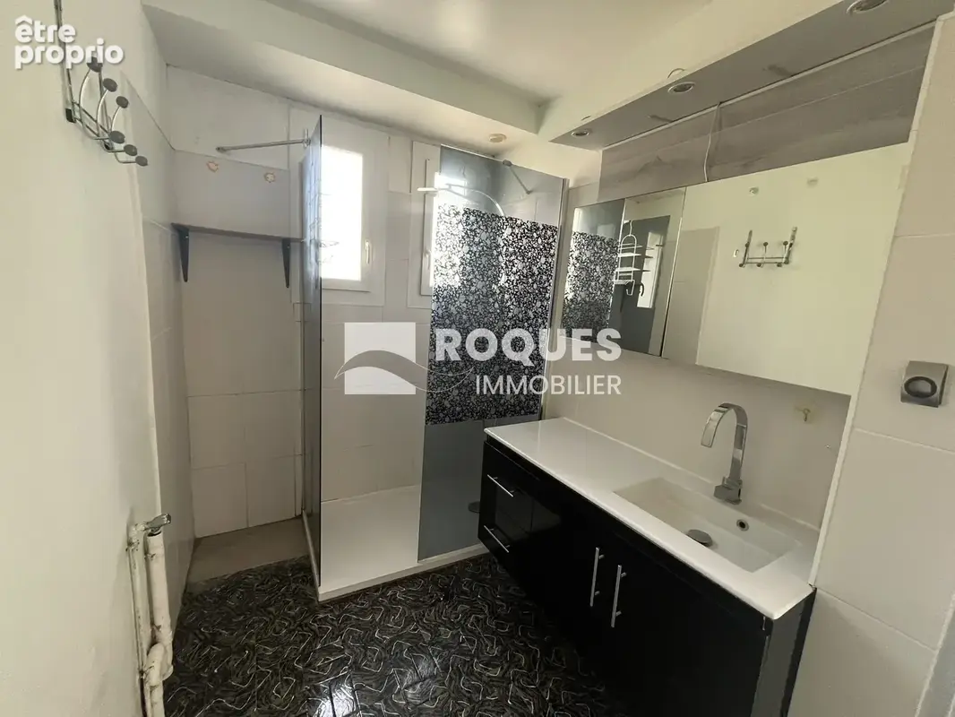 A Vendre, maison composée de trois appartements avec terrain, Lamalou les bains - photo 24