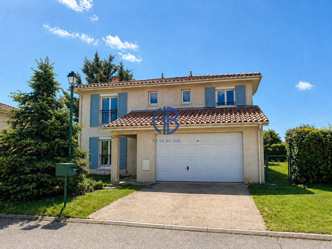 Maison à L'ISLE-D'ABEAU