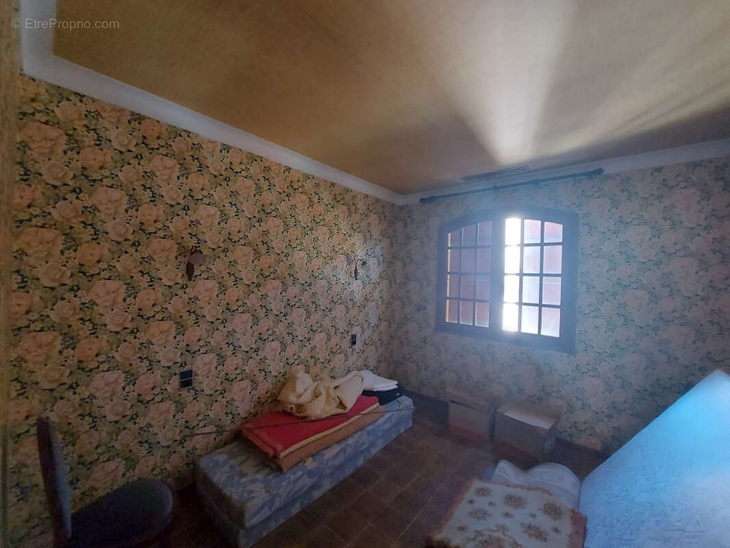 A Villelongue de la salanque grande maison de village avec potentiel - photo 16