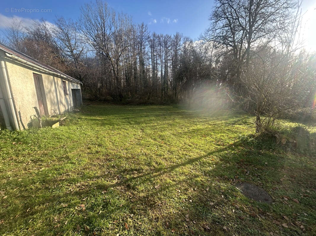 Maison à MARCILLAC-LA-CROISILLE