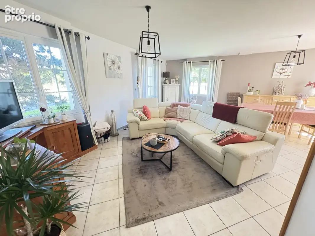 A saisir superbe villa bâtie sur 731 m2 avec  4 chambres et garage 2 voitures - photo 6