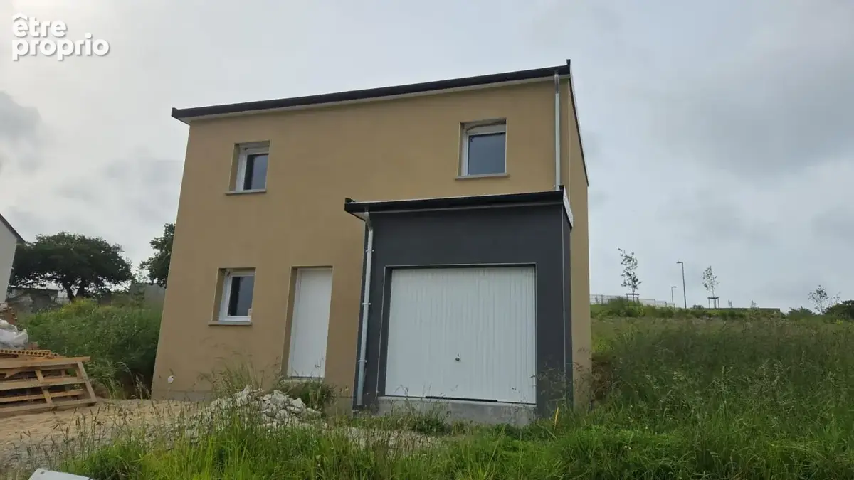 Maison à PLOMODIERN