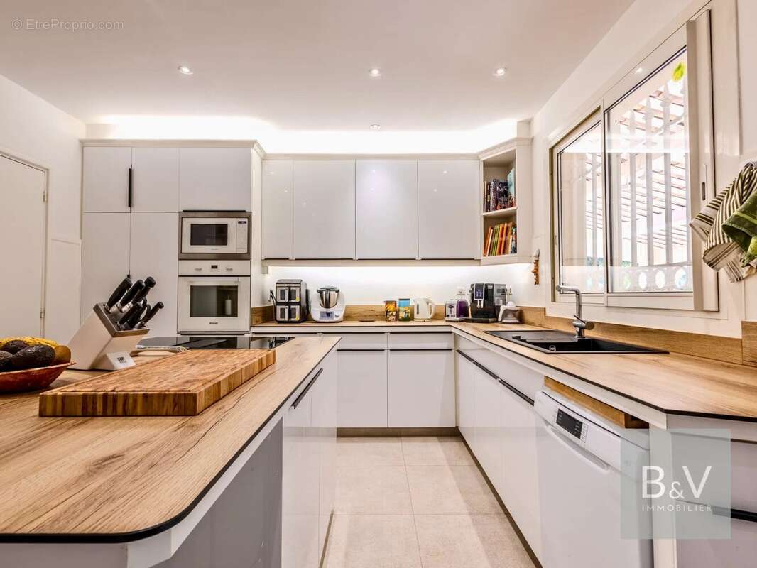 Maison à MOUANS-SARTOUX