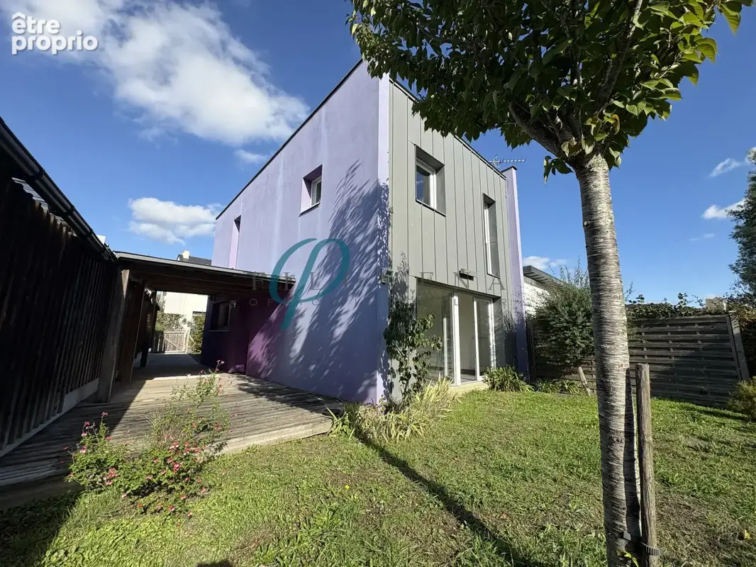 Maison 3 chambres avec jardin arboré, terrasse et garage, Calme et intimité - photo 1