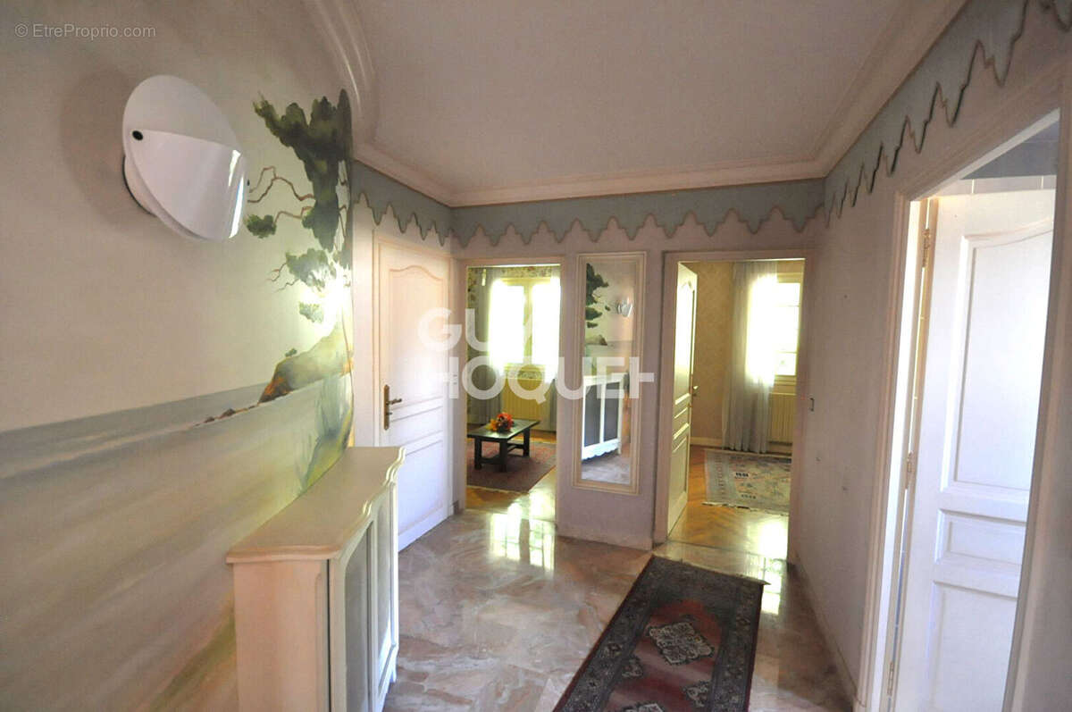 Maison à SAINT-SYMPHORIEN-SUR-COISE