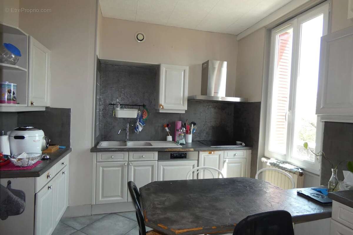 Le creusot - quartier croix menee - appartement en duplex - photo 4