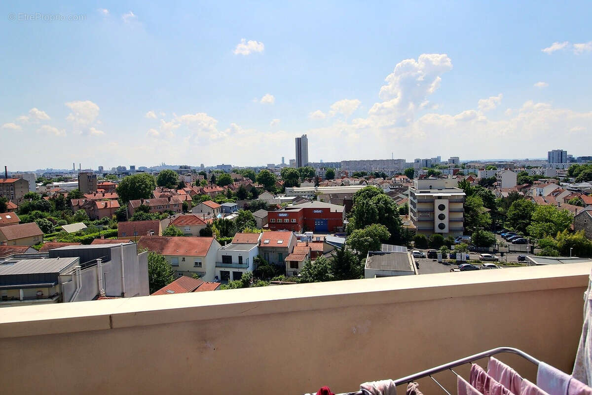 Appartement à GENNEVILLIERS