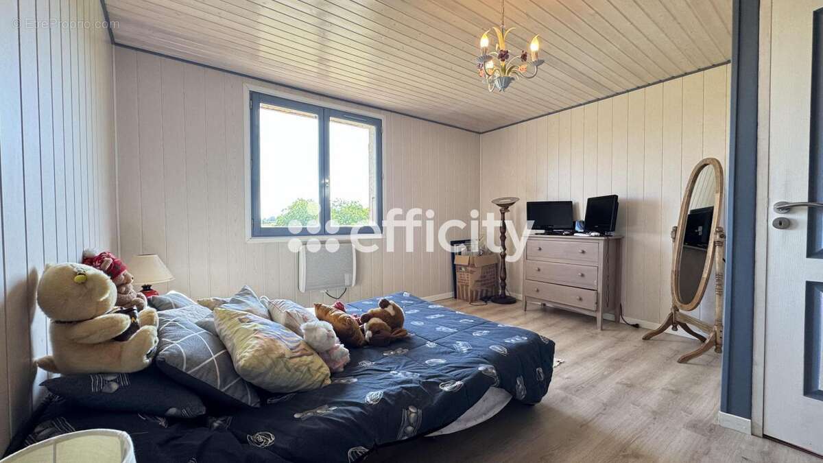 Maison à SAINT-ETIENNE-DE-SAINT-GEOIRS