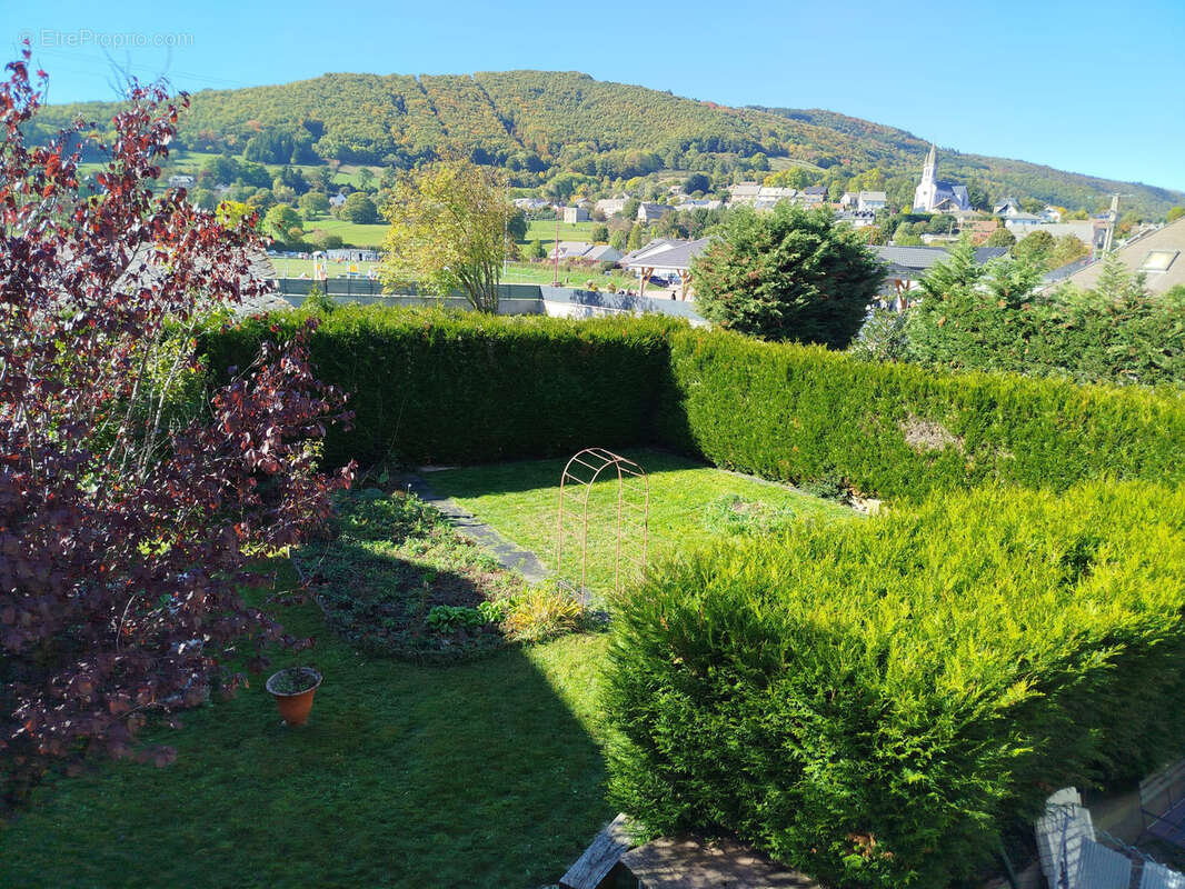 Maison à PIERRE-CHATEL