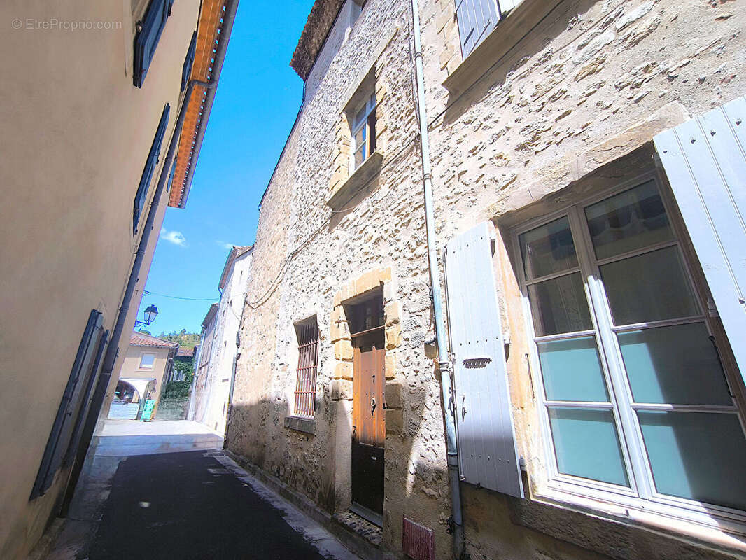 Maison de caractère à vendre à Lagrasse avec vue sur l'abbaye, terrasse de toit et studio indépendant - photo 17