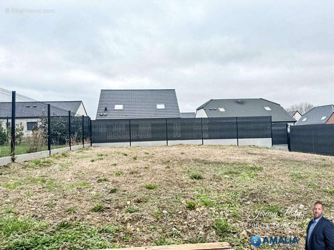 Maison à MONCHAUX-SUR-ECAILLON