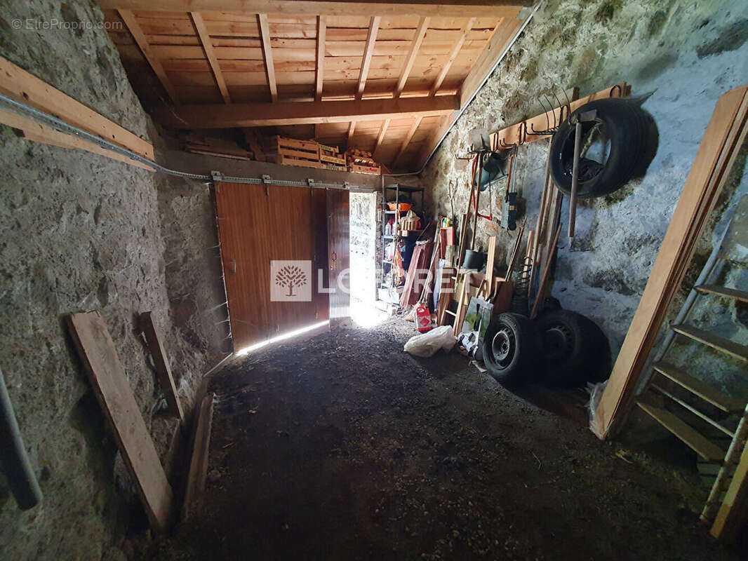 Maison à LAVEISSENET