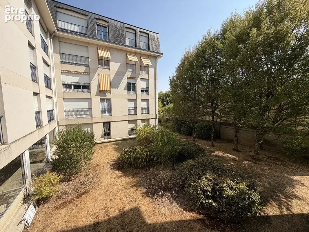 Studio de 31m2 vendu avec garage et cave - photo 2