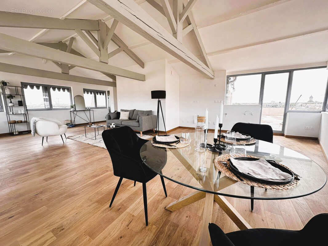 Appartement à NIMES