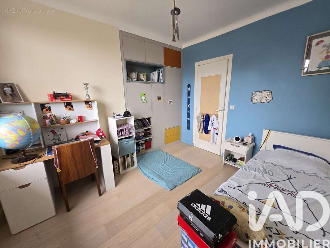 Photo 6