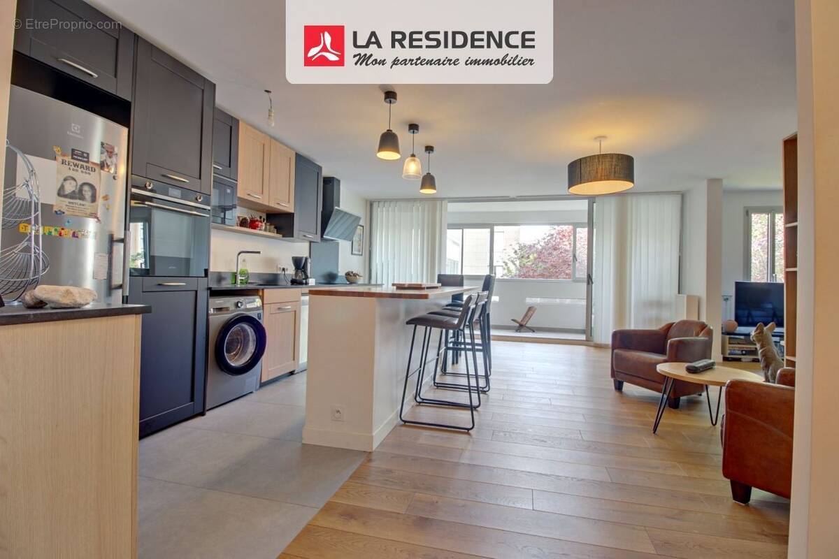 Appartement à SARTROUVILLE