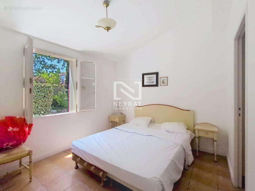 Fayence -  maisonnette t4 meublée en duplex avec jardin - photo 10