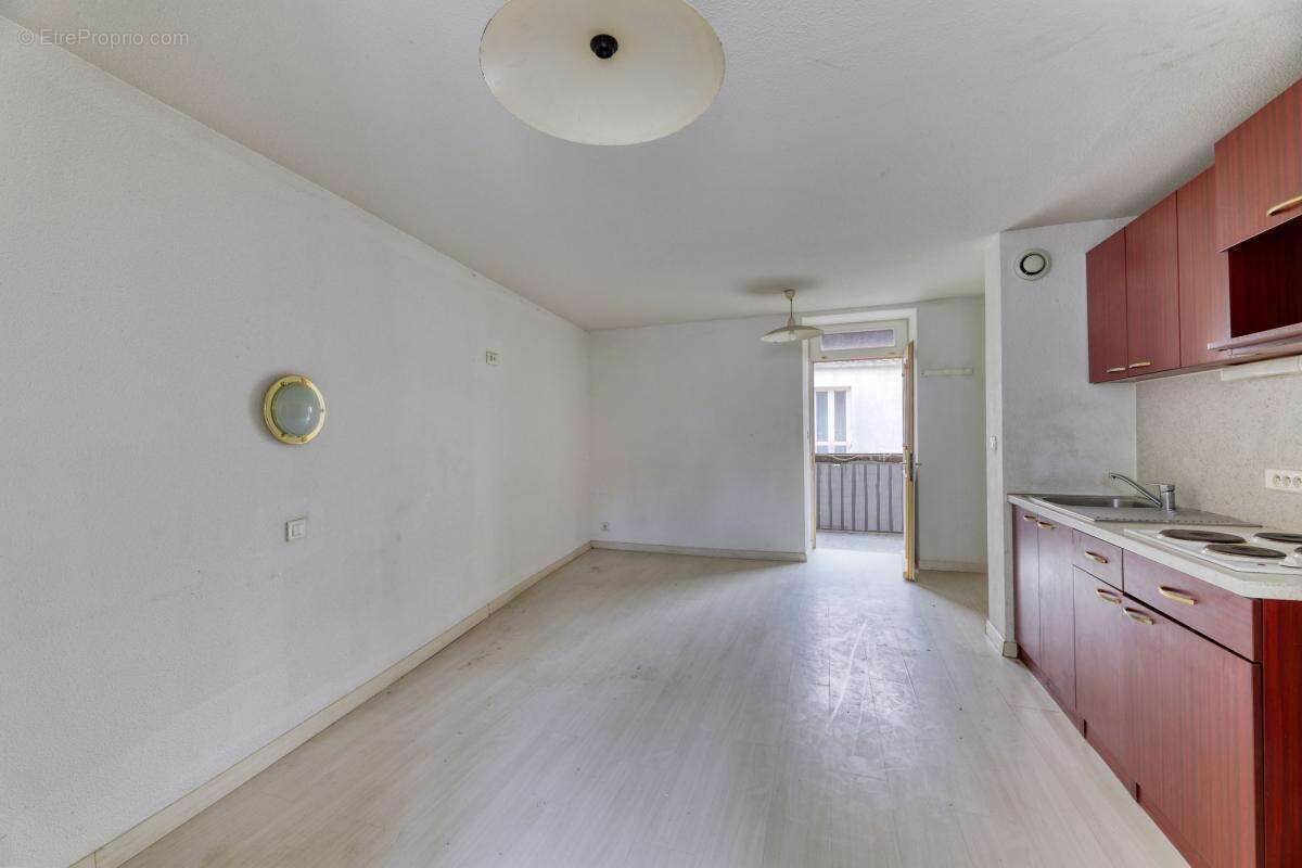 Immeuble - 102 m² - Les Sables-d'Olone (85) - photo 11