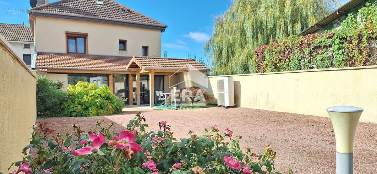 Maison à CONFRANCON