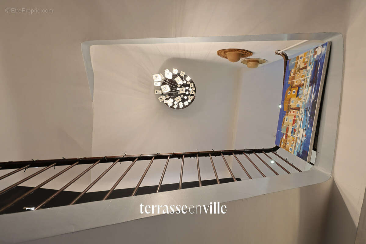 Appartement à LA CRAU