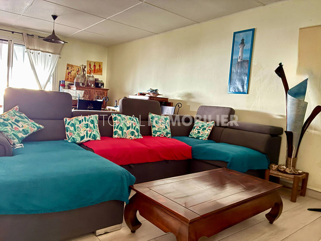 Maison à LES TROIS-BASSINS