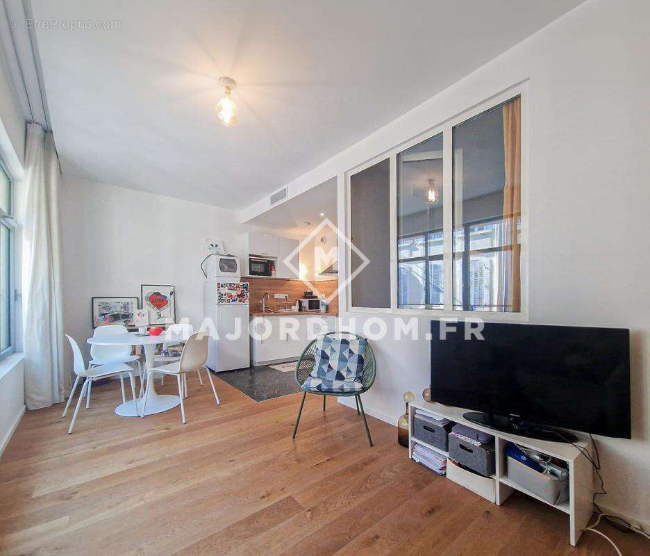 Appartement à MARSEILLE-7E
