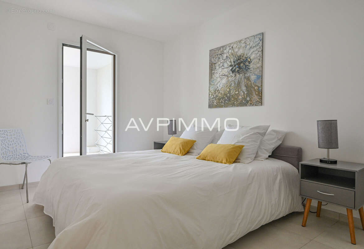 Appartement T2 avec terrasse et jardin à vendre aux Lecques Saint-Cyr-sur-Mer à 100 m de la plage - photo 4