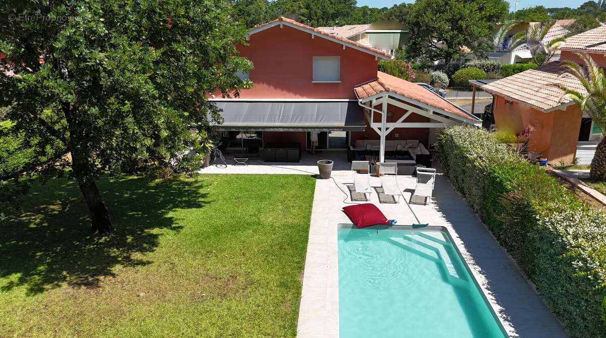 CAPBRETON  Quartier Les Vignes  Villa contemporaine avec piscine, grand jardin et dépendance - photo 23