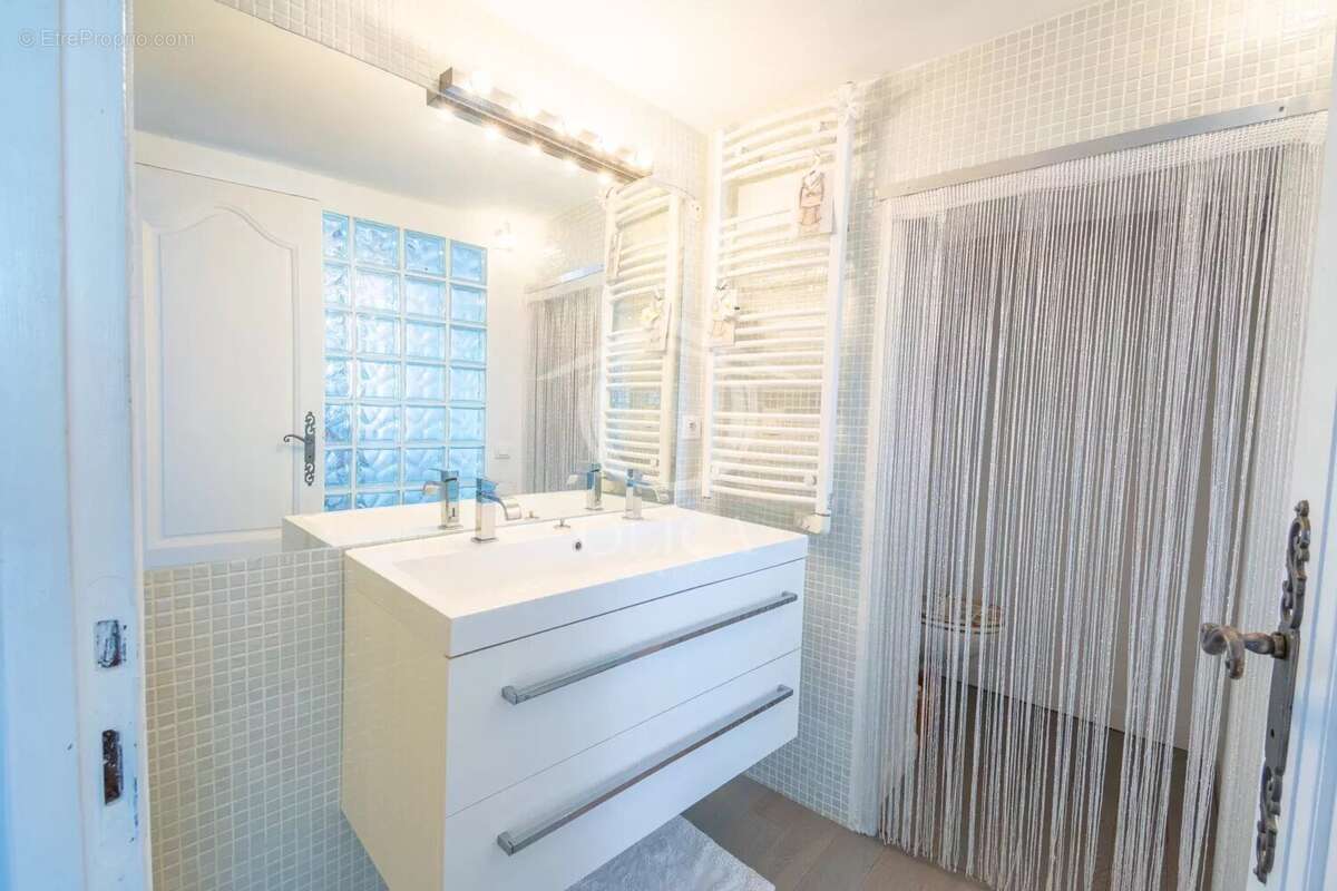 Appartement à CAGNES-SUR-MER