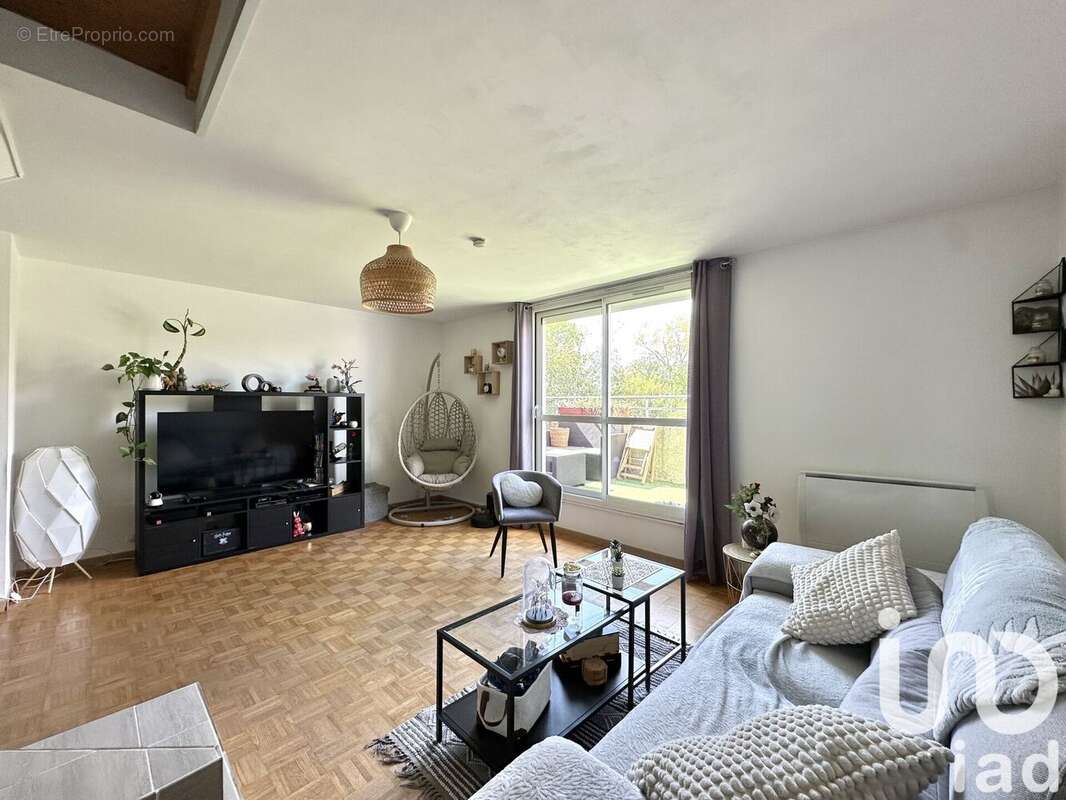 Photo 2 - Appartement à SAVIGNY-LE-TEMPLE