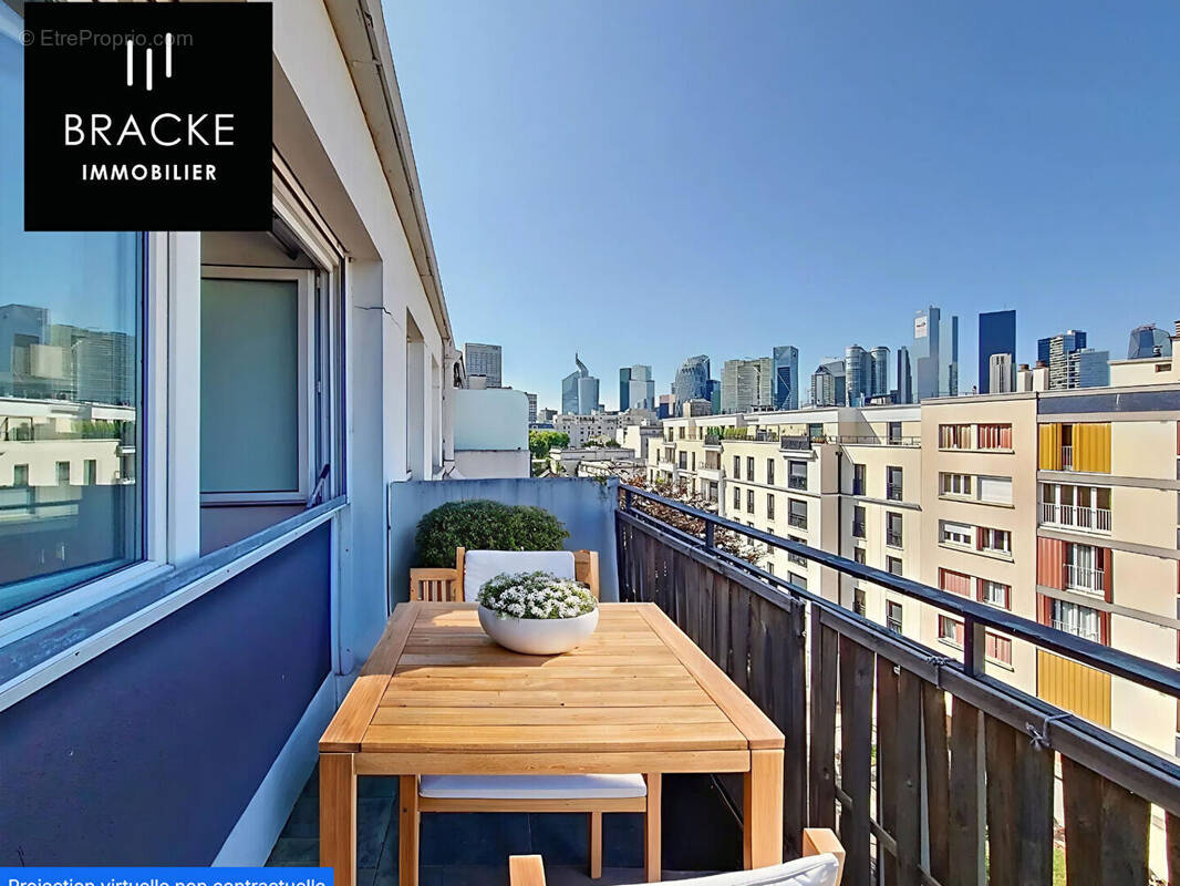 Appartement à COURBEVOIE