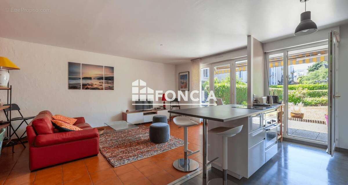 Appartement T2 d'exception avec GRAND JARDIN privatif de 110 m² – - Lisière de la Vallée-aux-Loups - Box et Cave sur le secteur  - photo 3