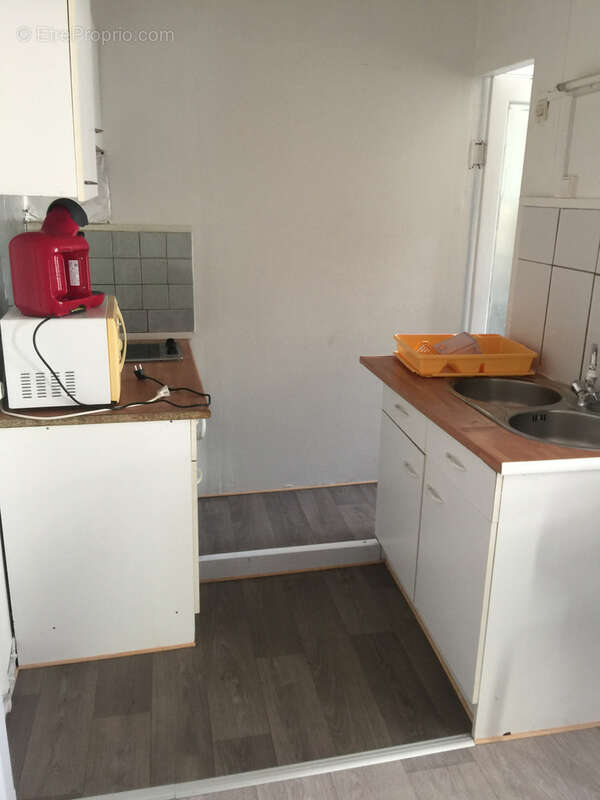 Appartement à VENEUX-LES-SABLONS