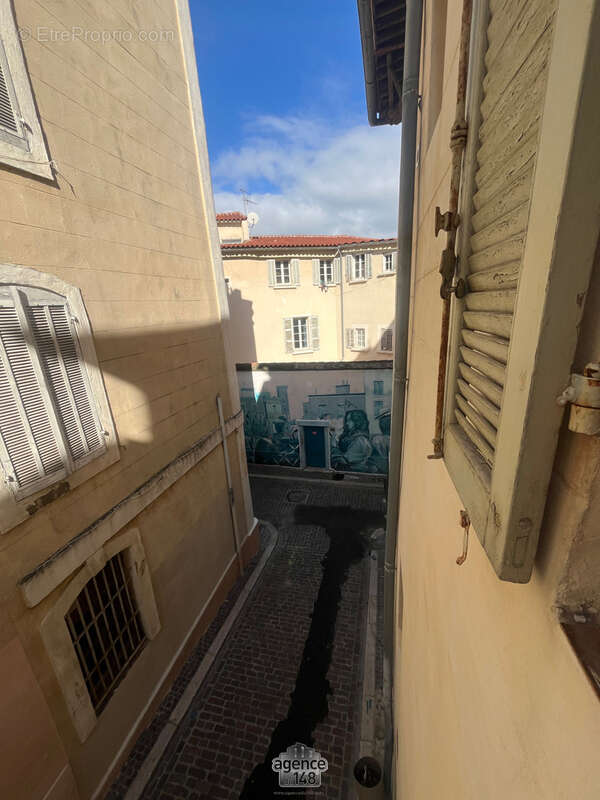 Appartement à MARSEILLE-2E