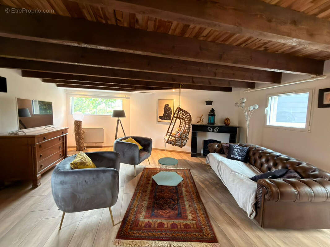 Maison à KERNOUES