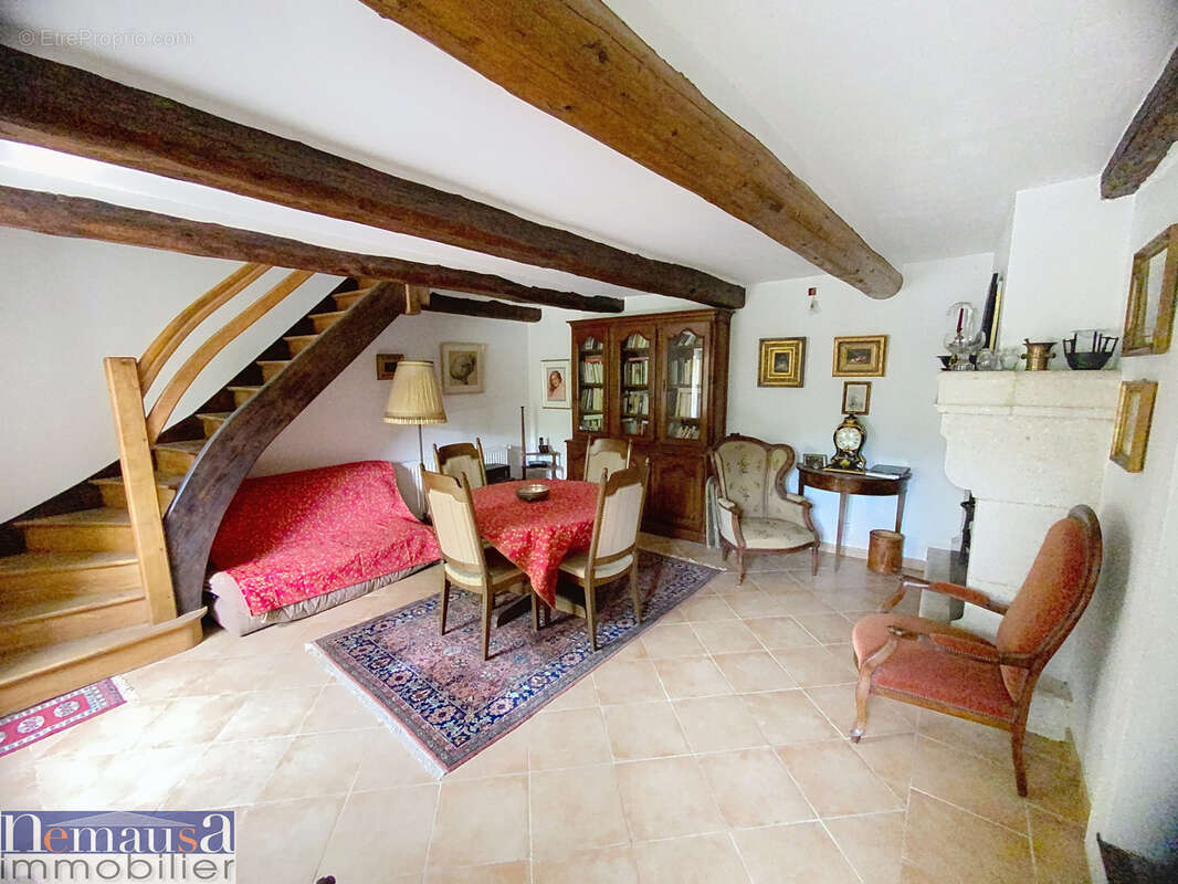 Maison à SAINT-LAURENT-DES-ARBRES