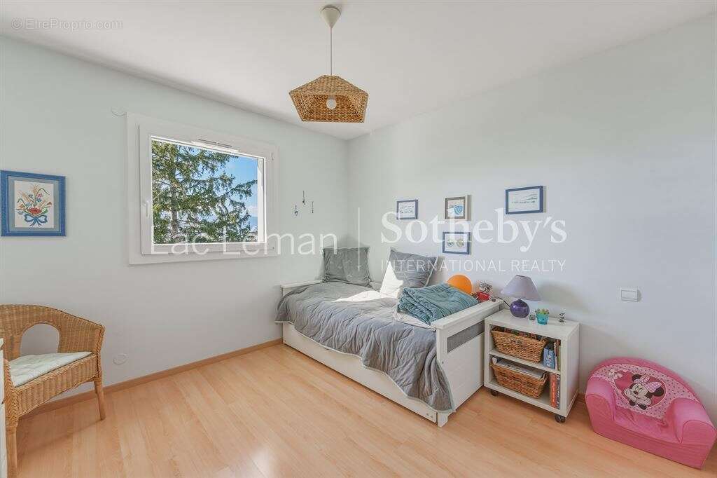 Maison à CHENS-SUR-LEMAN