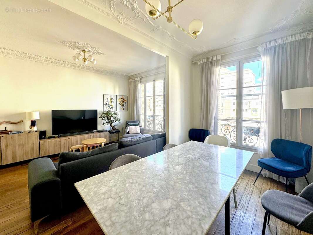 Appartement à SURESNES